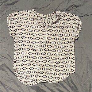 Printed Short-Sleeve Blouse in White and purple